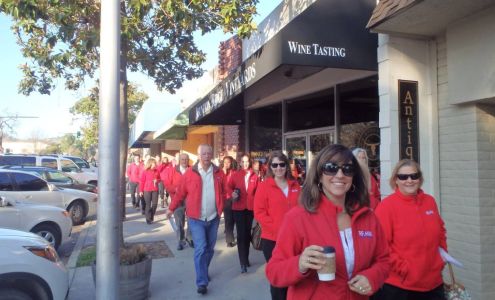 Lisa J Lewis - Re/Max Parkside Real Estate