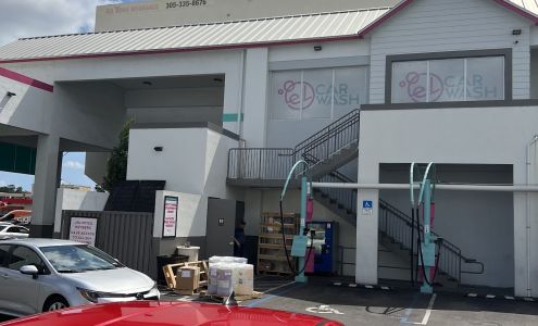 El Car Wash - Little Havana