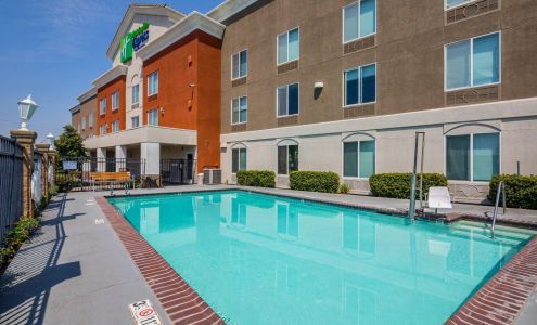 Holiday Inn Express & Suites Modesto-Salida, an IHG Hotel