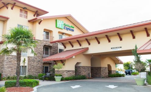 Holiday Inn Express & Suites Turlock-Hwy 99, an IHG Hotel