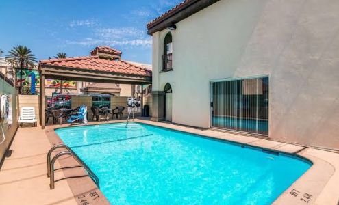 Rodeway Inn Regalodge