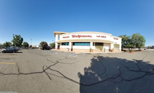 Central Plaza Shopping Center