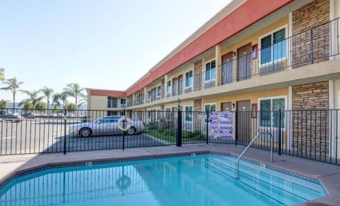 Ontario Inn & Suites