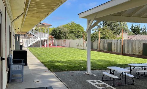 Laura’s Barn Preschool And Child Care Center