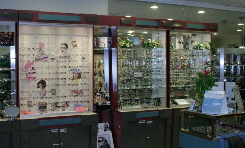 Dr. Phong Nguyen, O.D. Diplomate