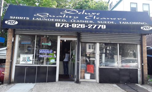 Deluxe Quality Cleaners