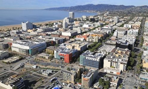 Courtyard Santa Monica