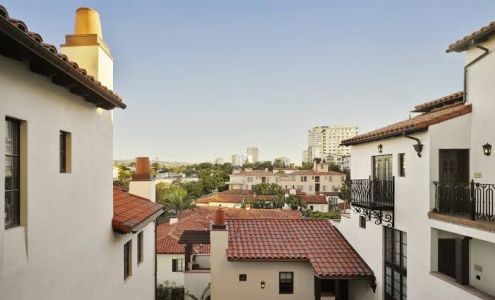 Plaza La Reina Hotel