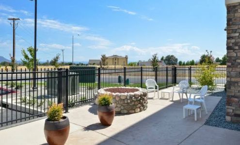 Comfort Suites Redding - Shasta Lake