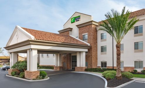 Holiday Inn Express & Suites Merced - Yosemite Natl Park Area by IHG