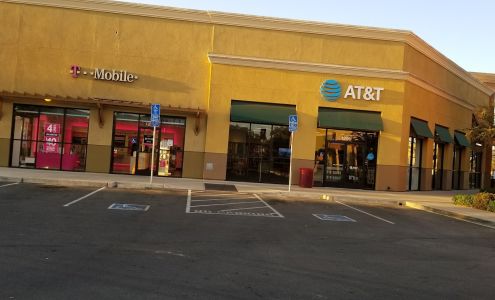 Applegate Ranch Shopping Center