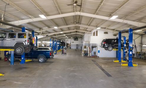 Van Horn Chrysler Dodge Jeep Ram Fiat of Plymouth Service