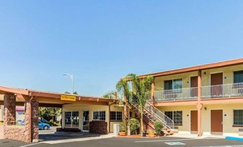 Econo Lodge Woodland near I-5