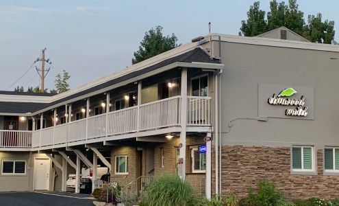 Elmwood Motel