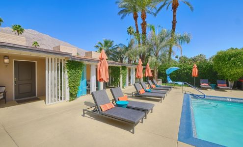 Little Paradise Hotel