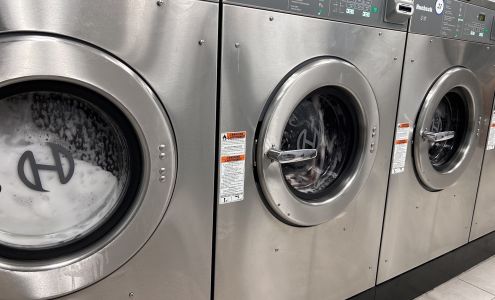 Linda's Laundromat