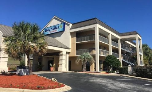 Home Town Inn & Suites