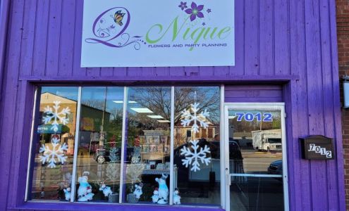 Q Nique Flowers & Party Planning