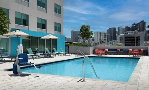Tru by Hilton Miami West Brickell