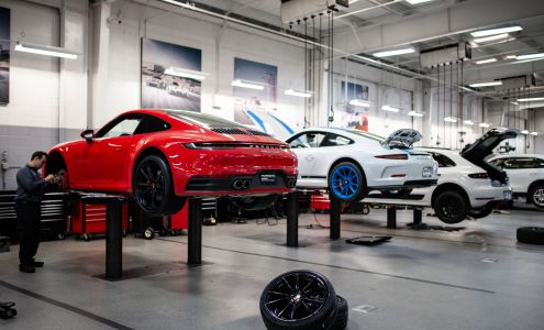 Porsche Service Center