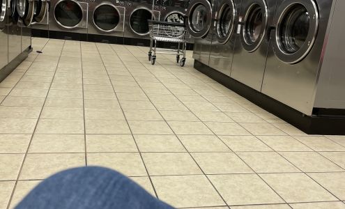 Suds Laundromat