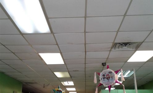 Expressway Village Shopping Center