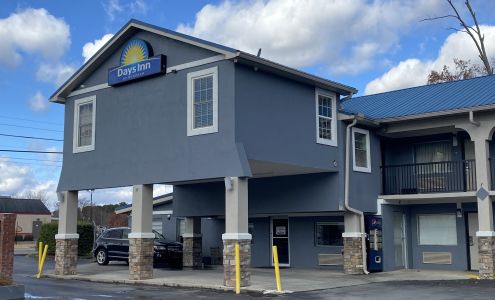 Days Inn by Wyndham Calhoun GA I-75 and US-41