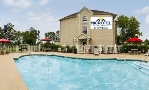 Microtel Inn & Suites by Wyndham Brunswick North