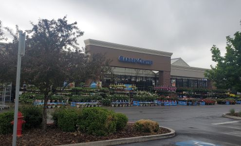 Lowe's Garden Center