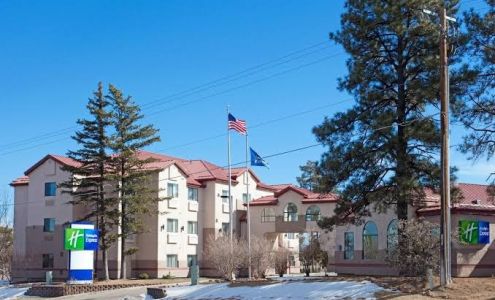 Holiday Inn Express Show Low by IHG
