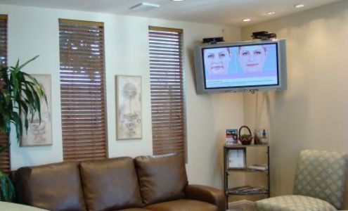 Avicenna Medical Clinic: Aref Karbasi, MD