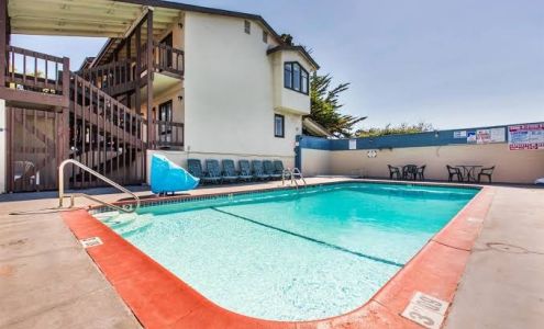 Monterey Fairgrounds Inn