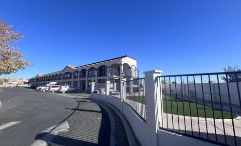 Starlight Inn & Suites Motel 29 Palms Joshua Tree National Park