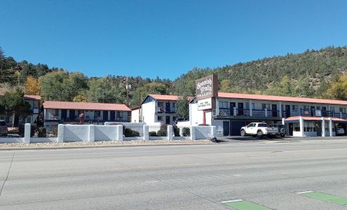 Spanish Trails Inn & Suites