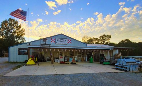 Woods Feed & Farm Supply Calico Rock