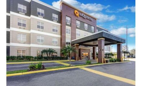 La Quinta Inn & Suites by Wyndham Tampa Central