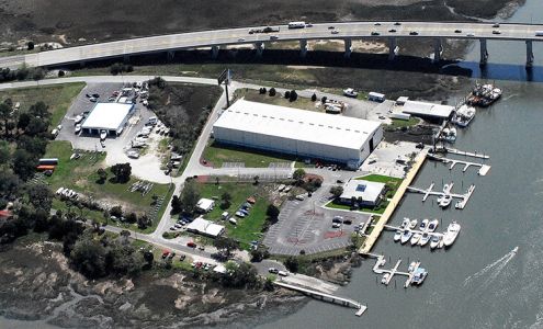 MarineMax Savannah Thunderbolt