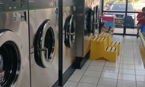 Universal Coin Laundry Plus