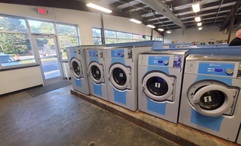 BLUE STAR LAUNDROMAT