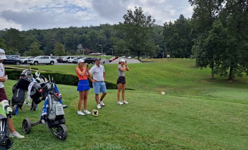 Eagle's Nest Country Club