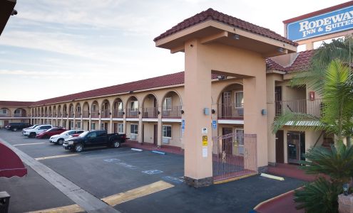 Rodeway Inn & Suites