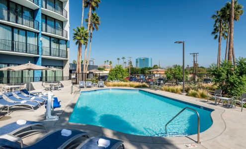 Holiday Inn Express & Suites Santa ANA - Orange County by IHG