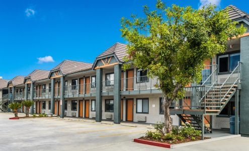 Hotel Hacienda at Ontario Ranch