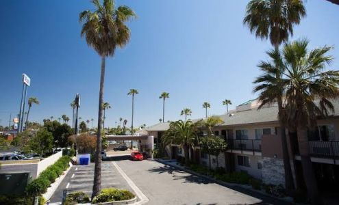 Days Inn by Wyndham Oceanside