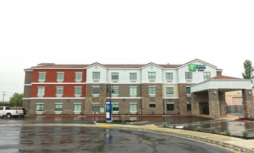 Holiday Inn Express & Suites Brentwood by IHG