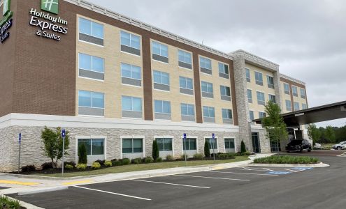 Holiday Inn Express & Suites Canton by IHG