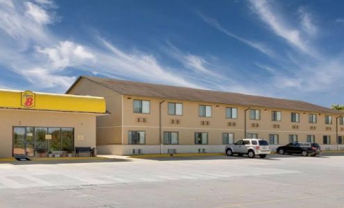 Super 8 by Wyndham Macomb