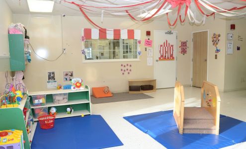 La Petite Academy of Arnold