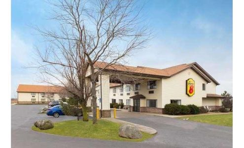 Super 8 by Wyndham Hebron Lowell Area Hebron