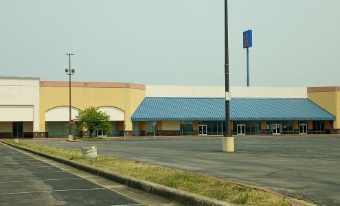 Shops at Seymour